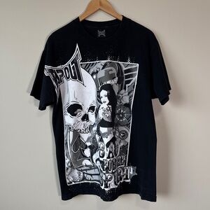 Vintage Tapout Skull Graphic Tee Y2K MMA Streetwear Black Goth Tattoo Shirt Mens